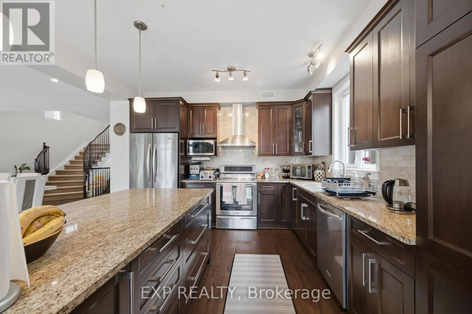 273 GRACEWOOD CRESCENT