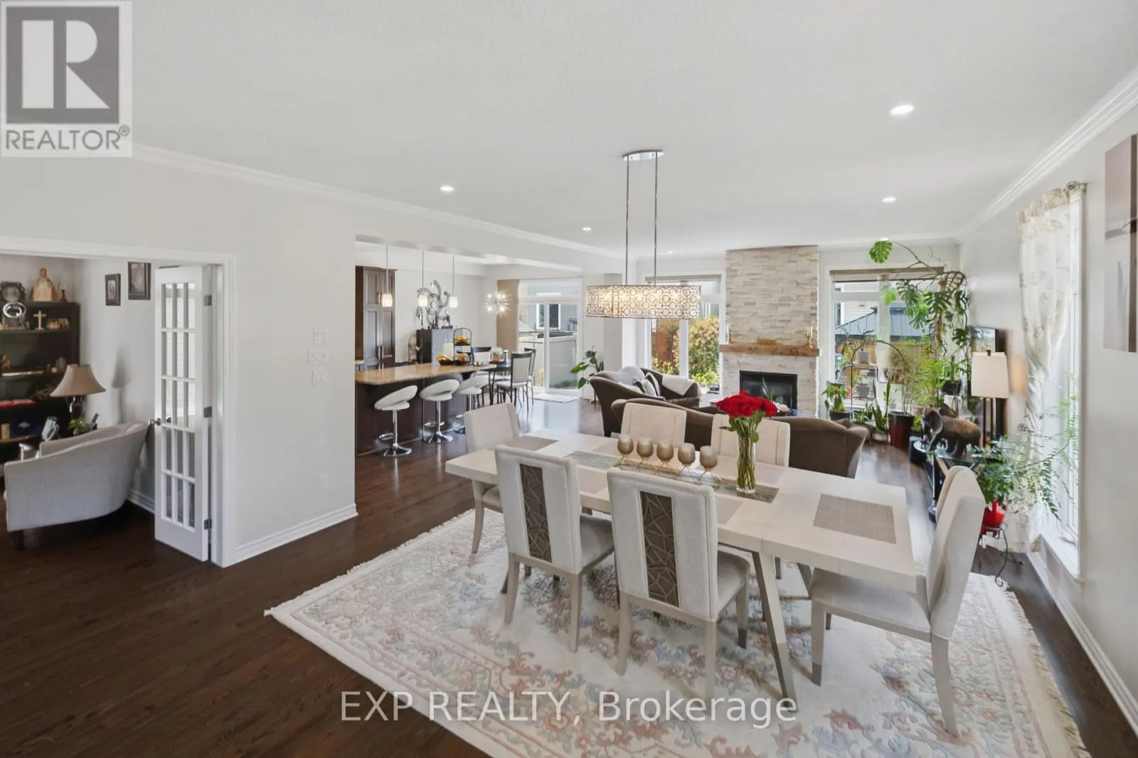 273 GRACEWOOD CRESCENT
