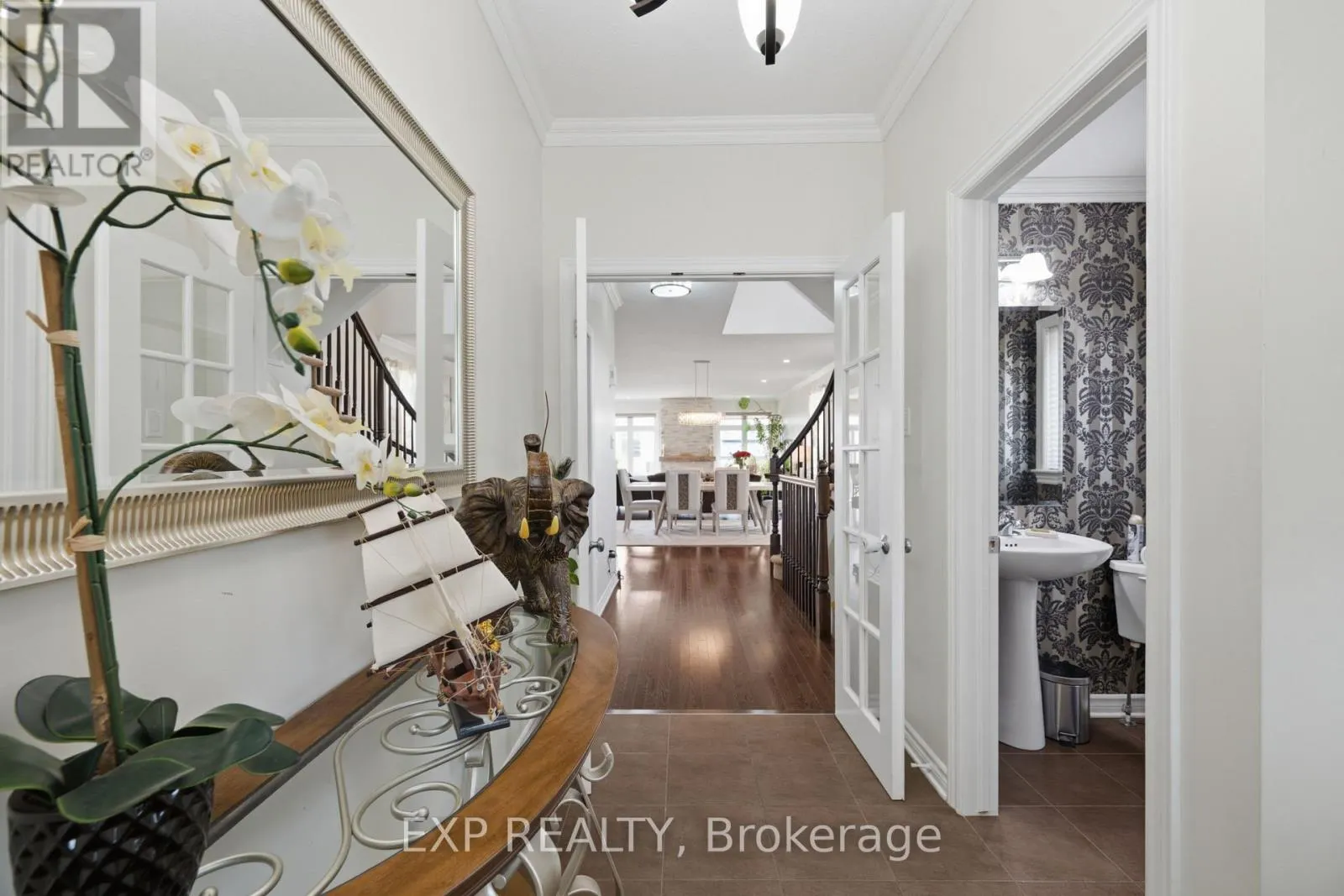 273 GRACEWOOD CRESCENT