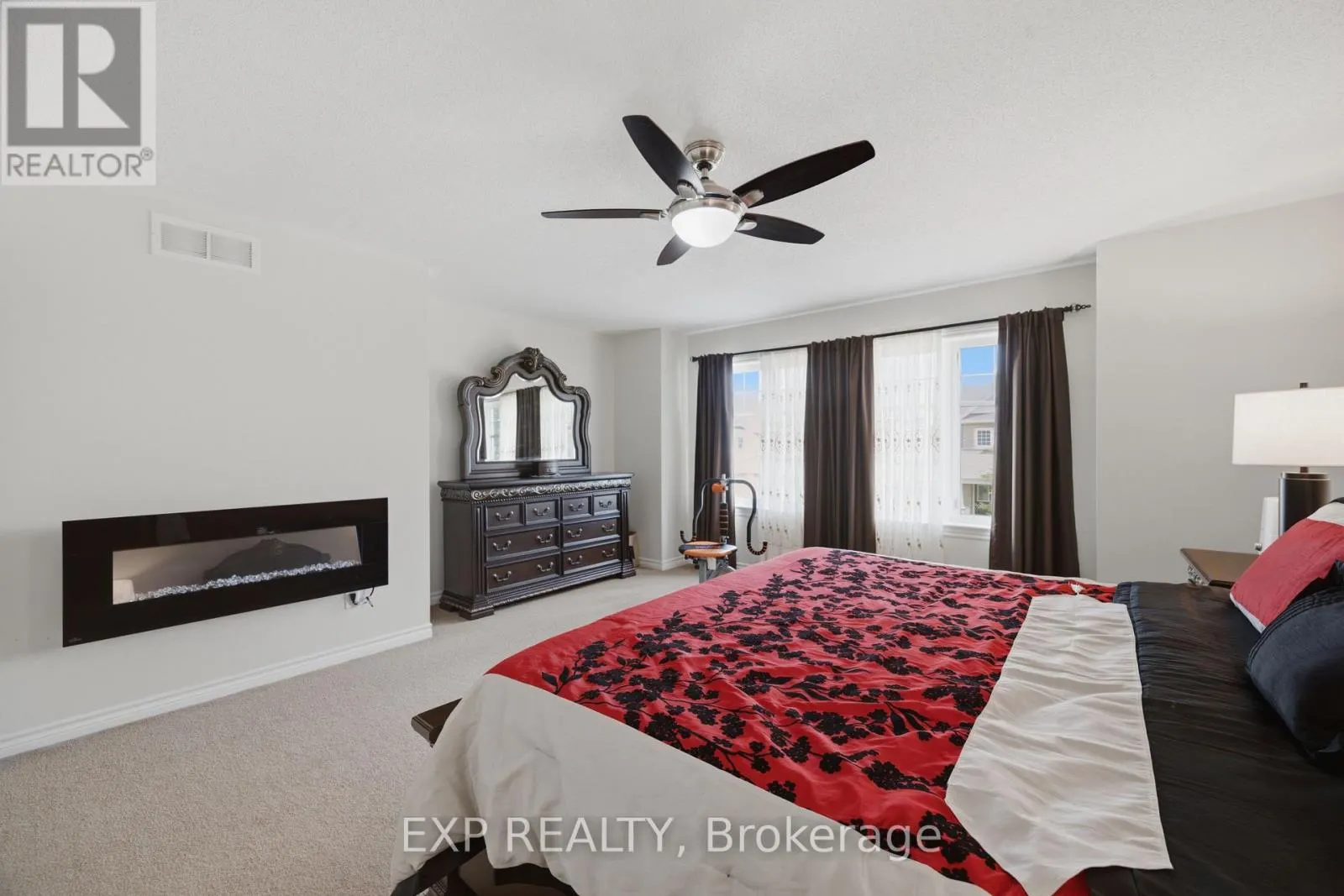 273 GRACEWOOD CRESCENT