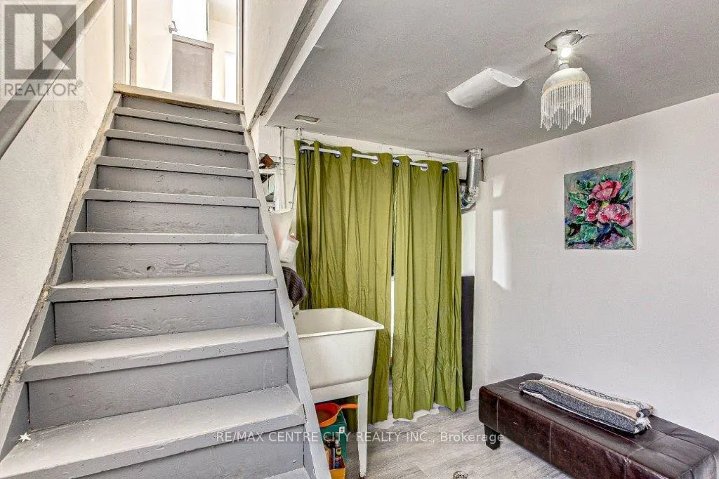 465 ASHLAND AVENUE