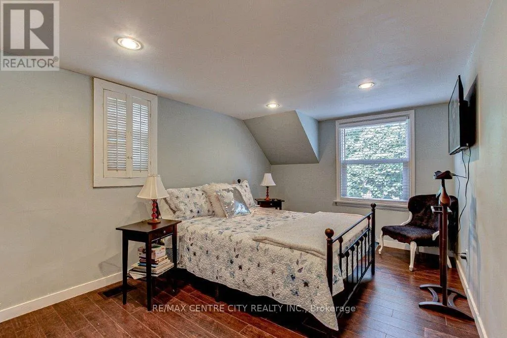 465 ASHLAND AVENUE