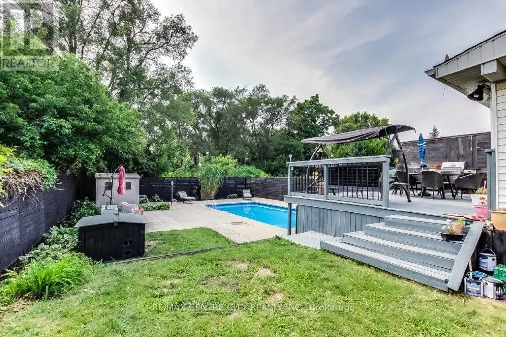 465 ASHLAND AVENUE