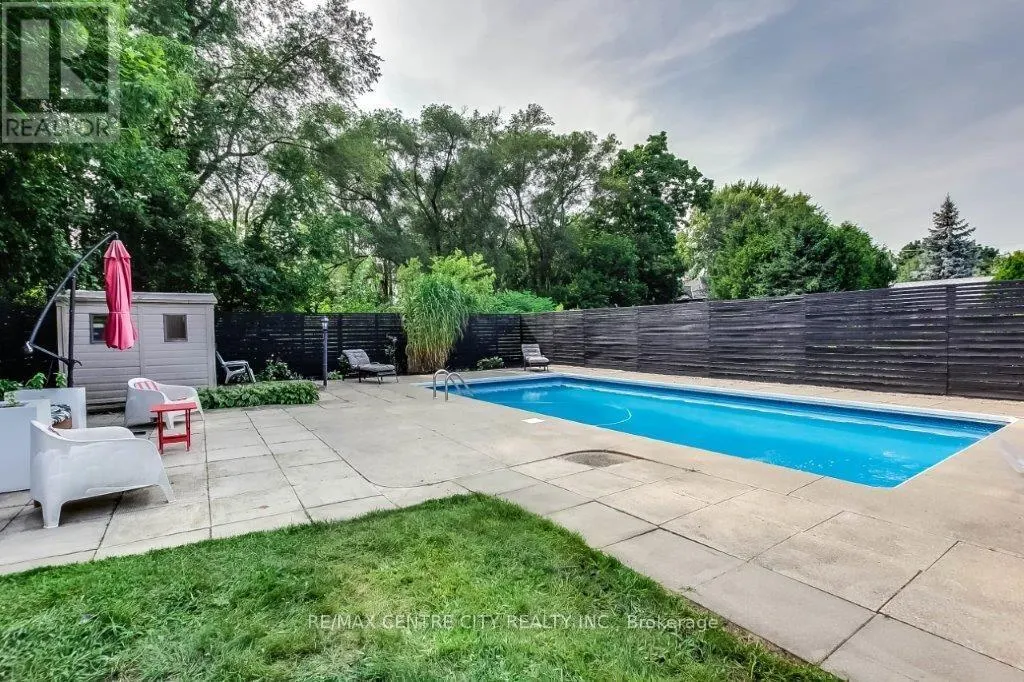 465 ASHLAND AVENUE