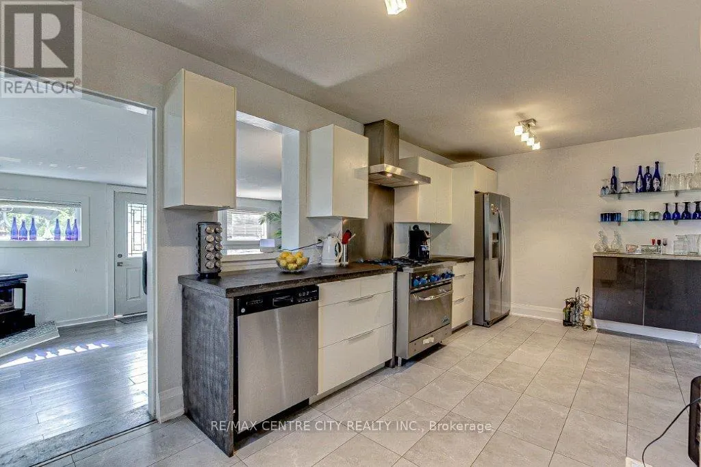 465 ASHLAND AVENUE