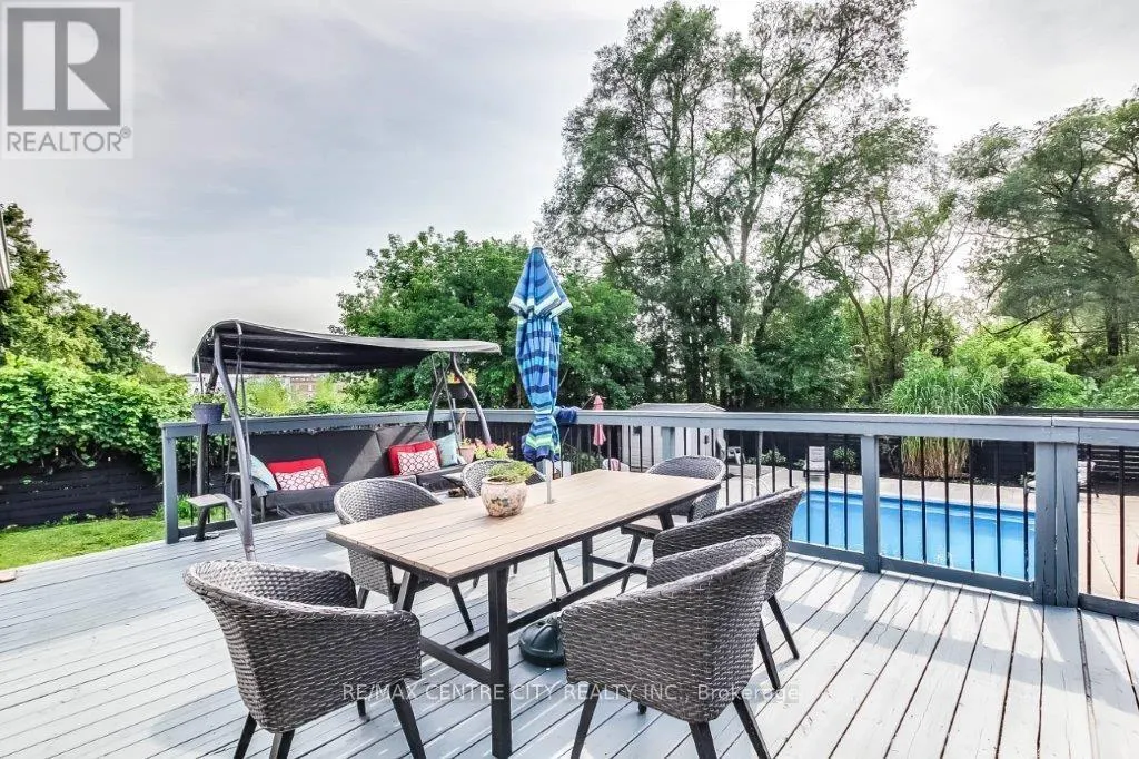 465 ASHLAND AVENUE