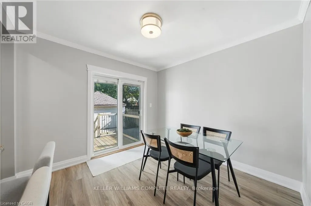 143 HUXLEY AVENUE S