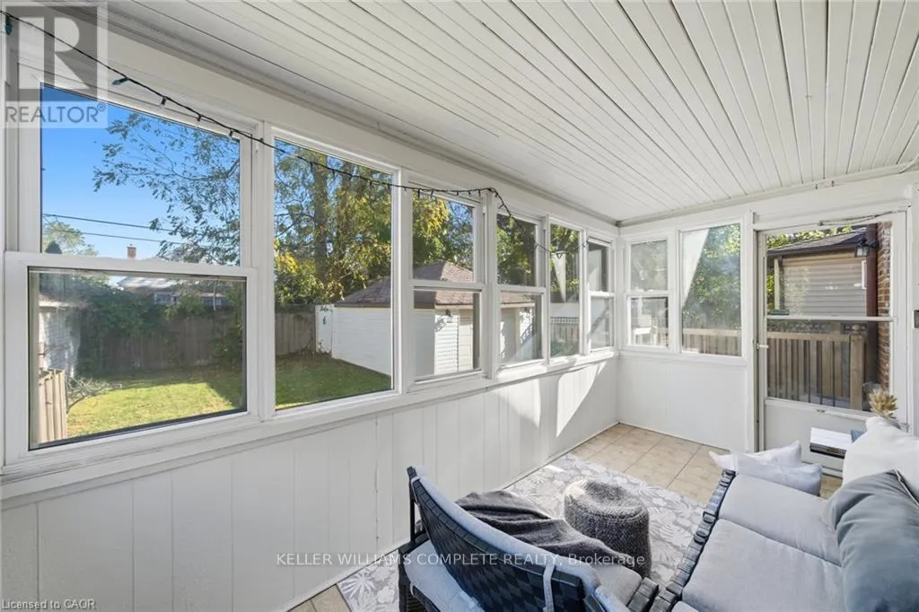 143 HUXLEY AVENUE S