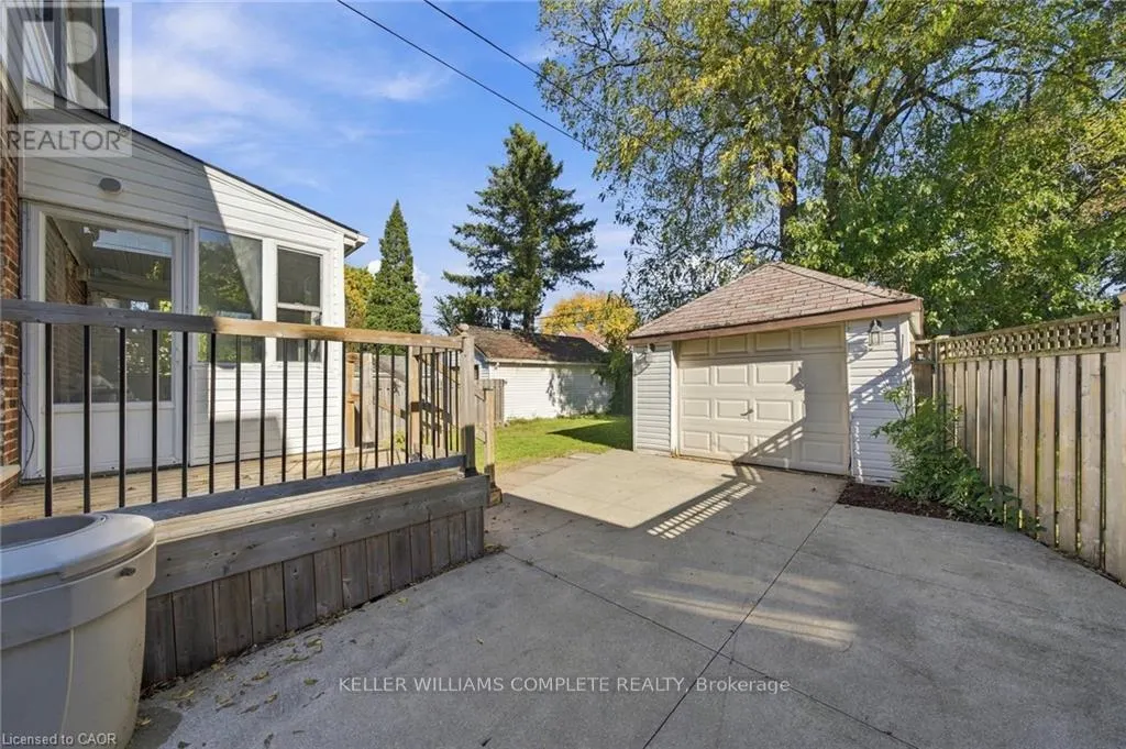 143 HUXLEY AVENUE S