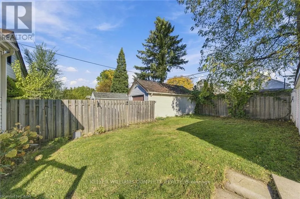 143 HUXLEY AVENUE S