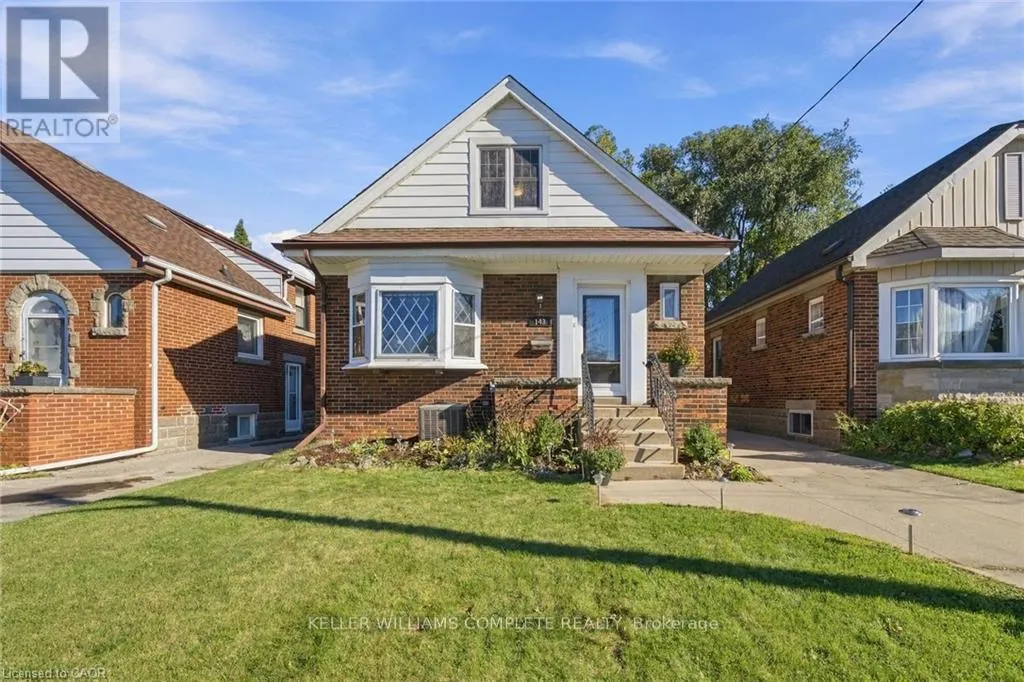 143 HUXLEY AVENUE S