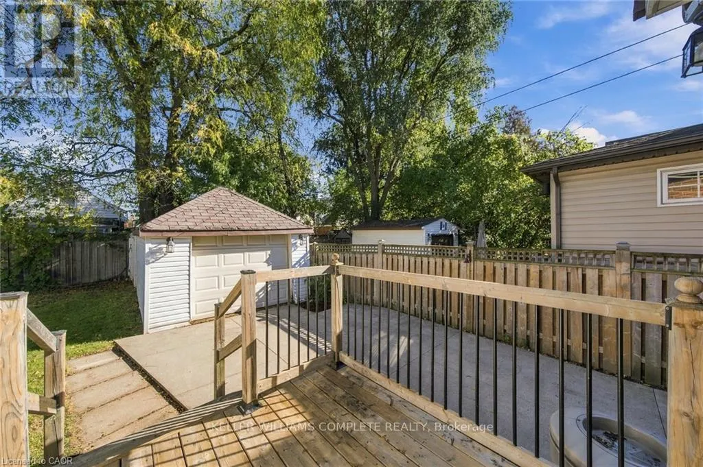 143 HUXLEY AVENUE S