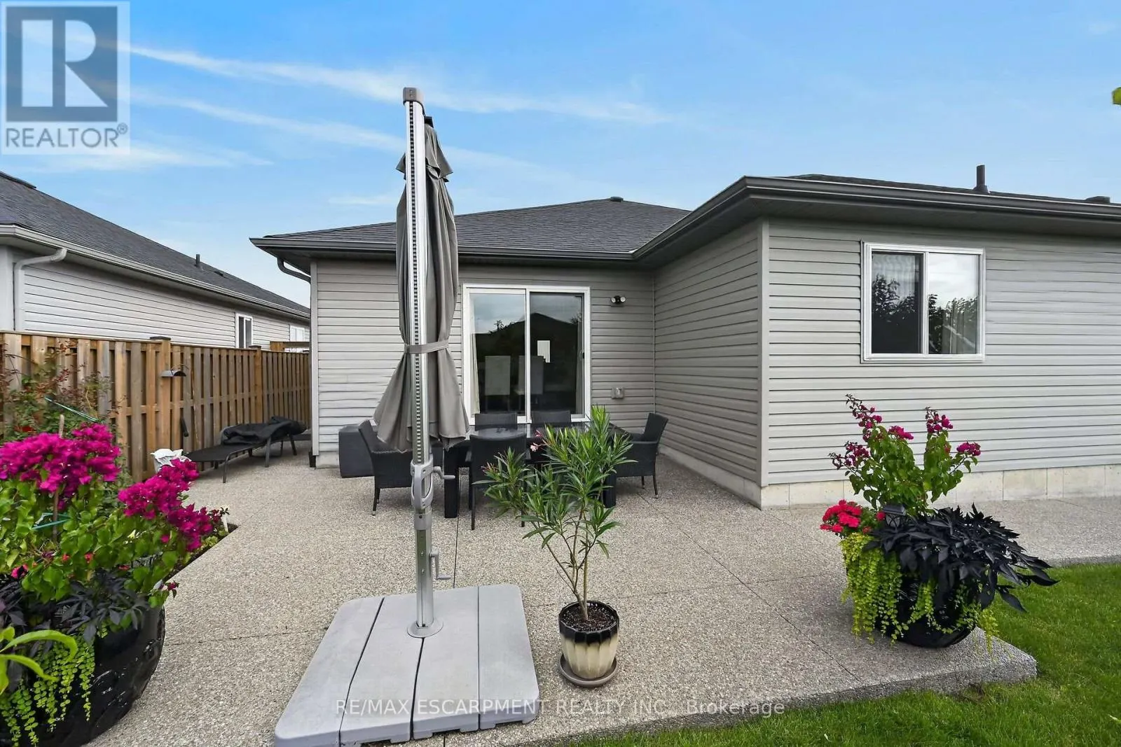 18 LINDA CRESCENT
