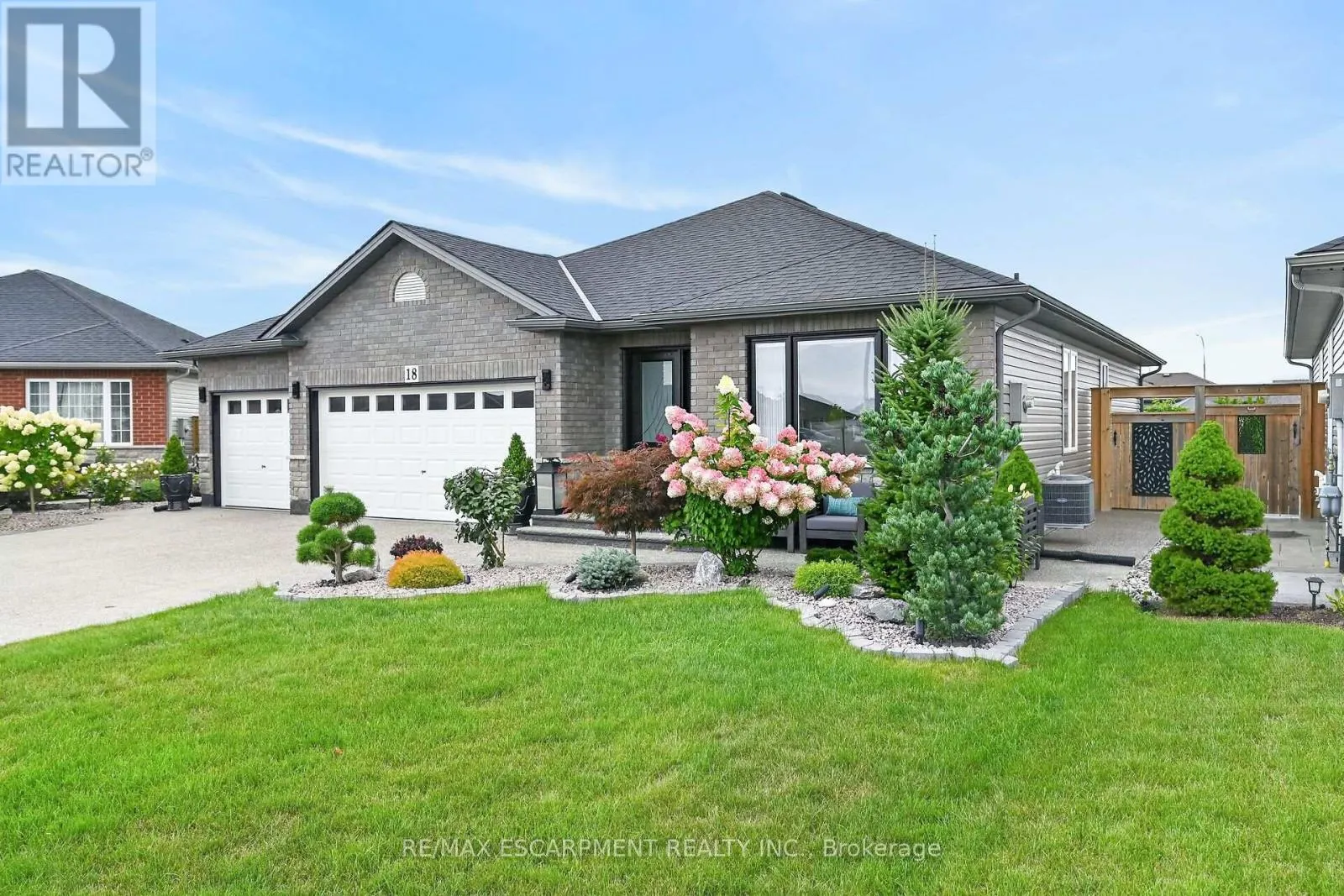 18 LINDA CRESCENT