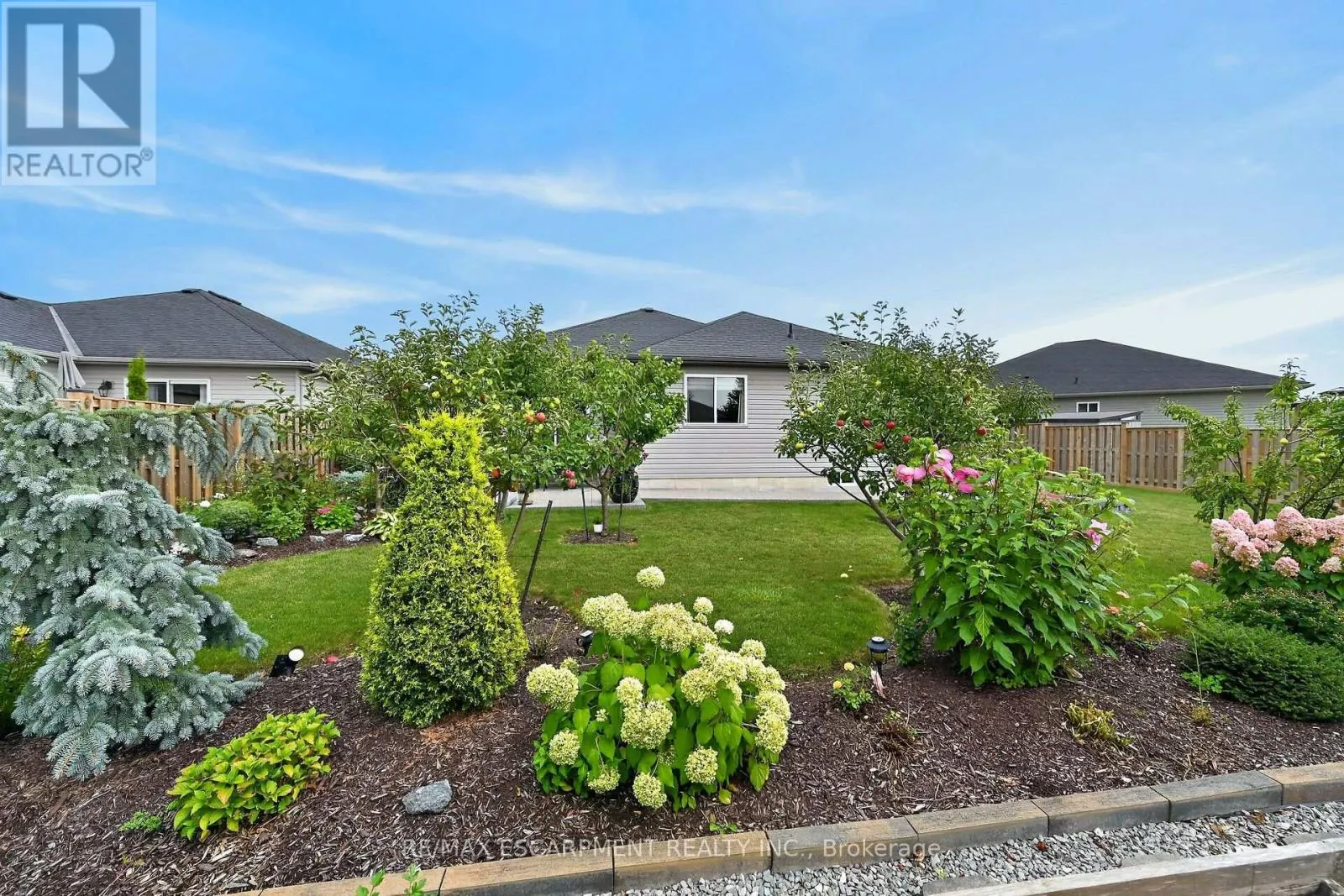 18 LINDA CRESCENT