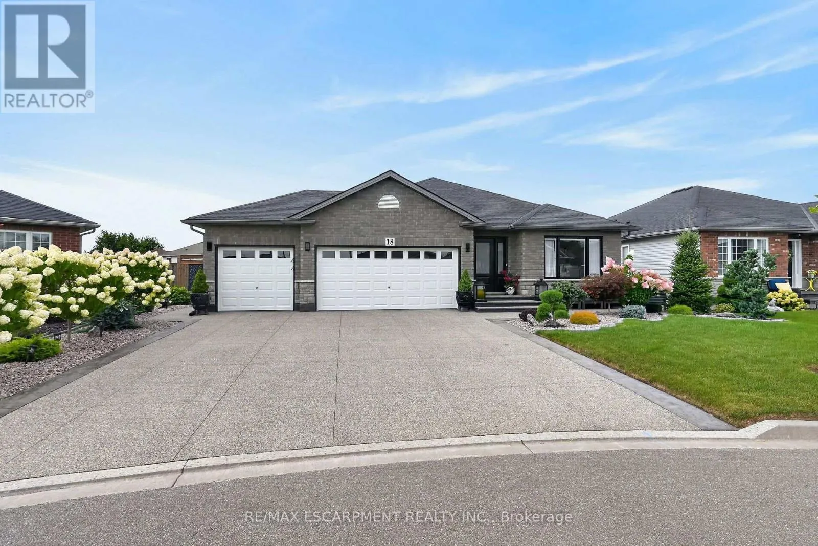 18 LINDA CRESCENT