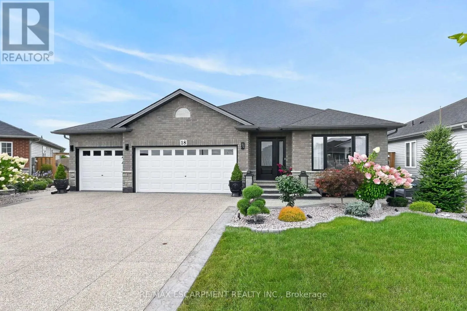 18 LINDA CRESCENT