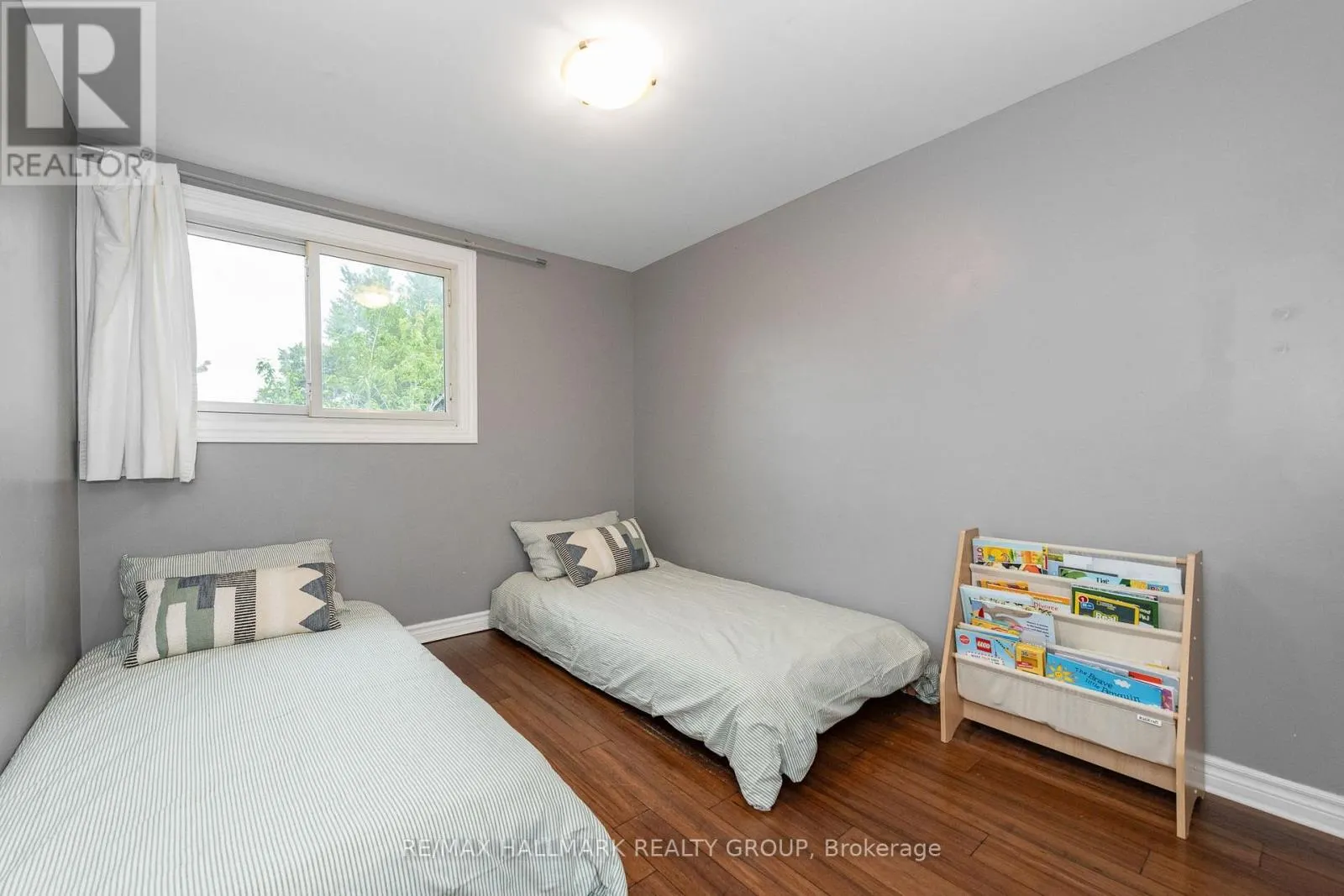 121 - 1045 MORRISON DRIVE