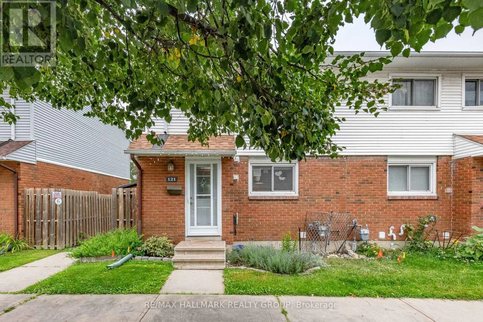 121 - 1045 MORRISON DRIVE
