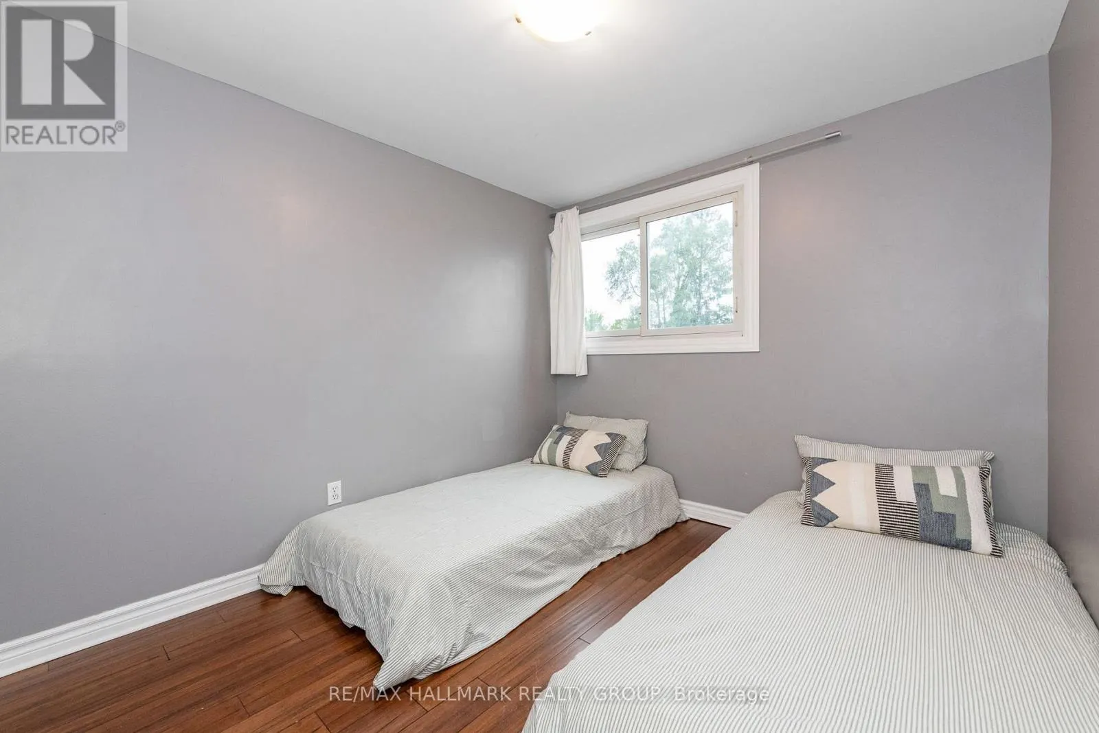 121 - 1045 MORRISON DRIVE