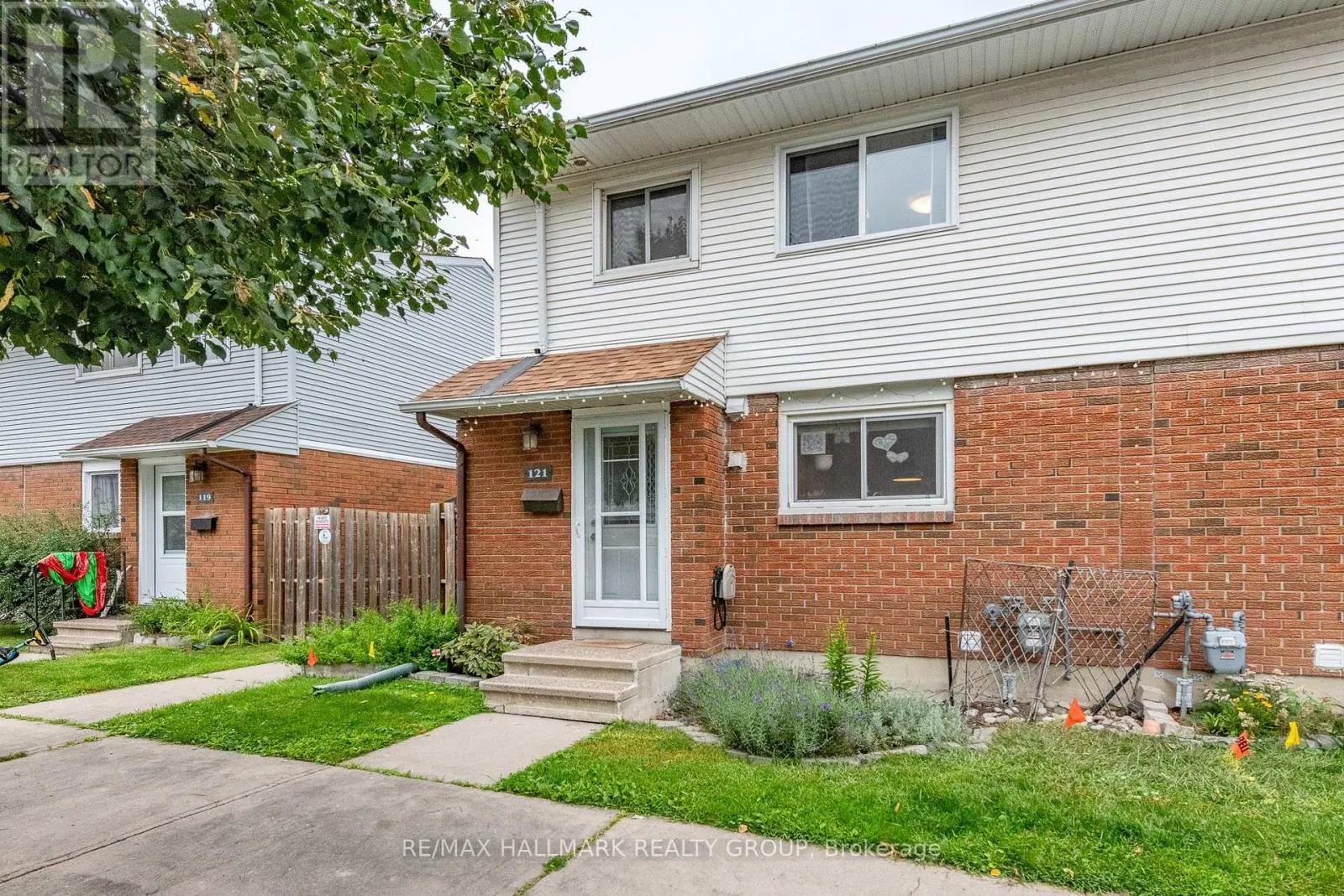 121 - 1045 MORRISON DRIVE