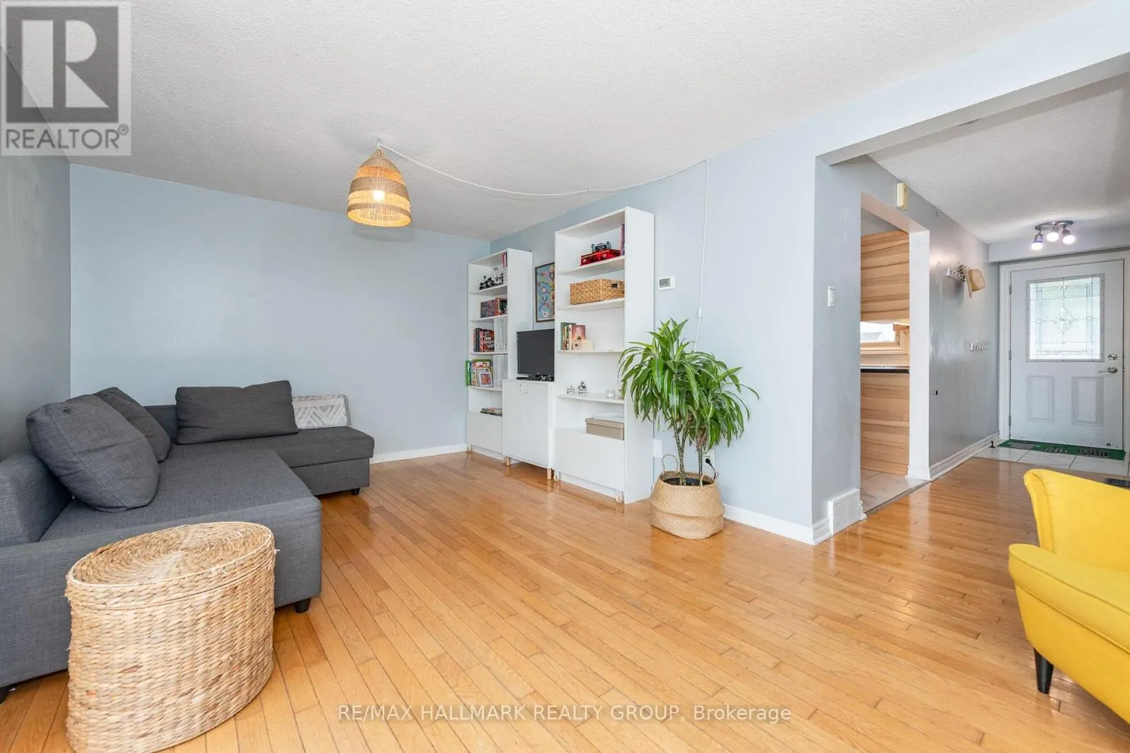 121 - 1045 MORRISON DRIVE
