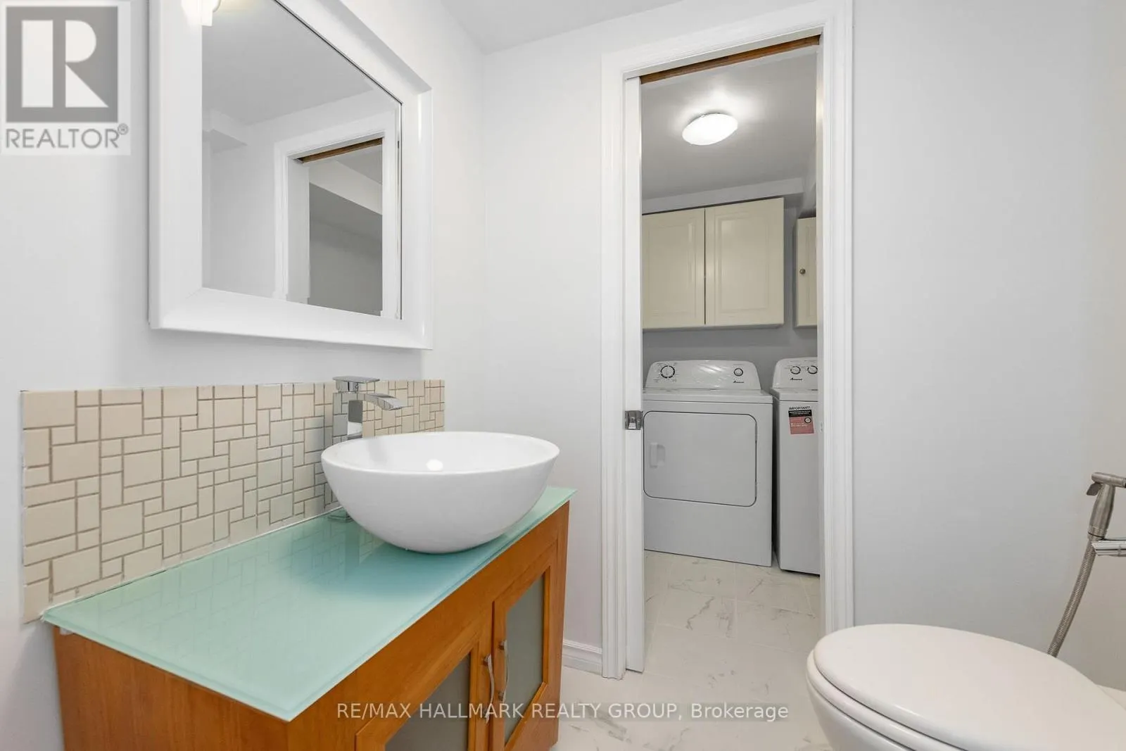 121 - 1045 MORRISON DRIVE