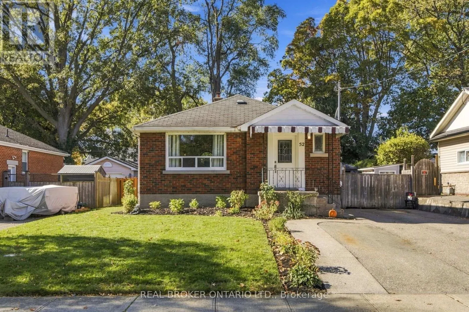 52 DUDHOPE AVENUE