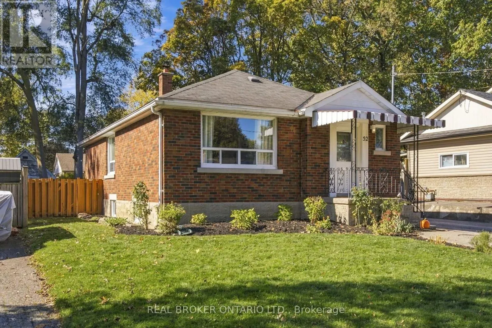 52 DUDHOPE AVENUE