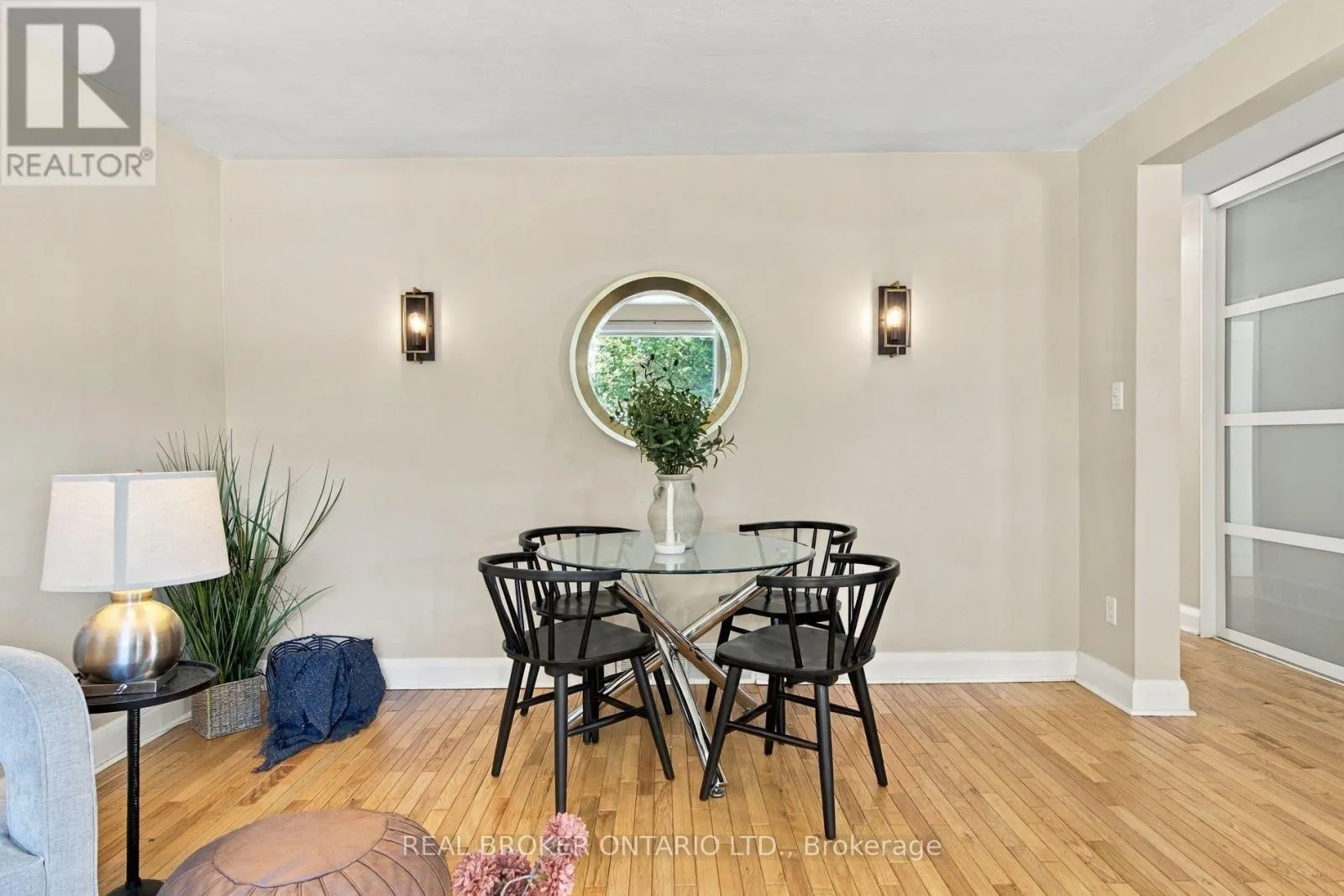 52 DUDHOPE AVENUE