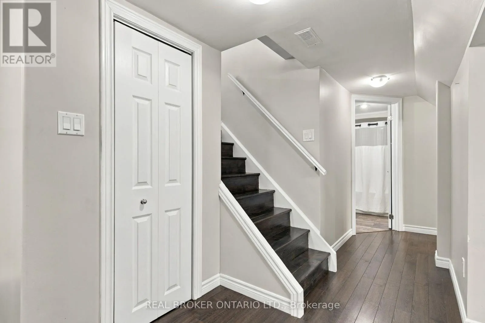 52 DUDHOPE AVENUE