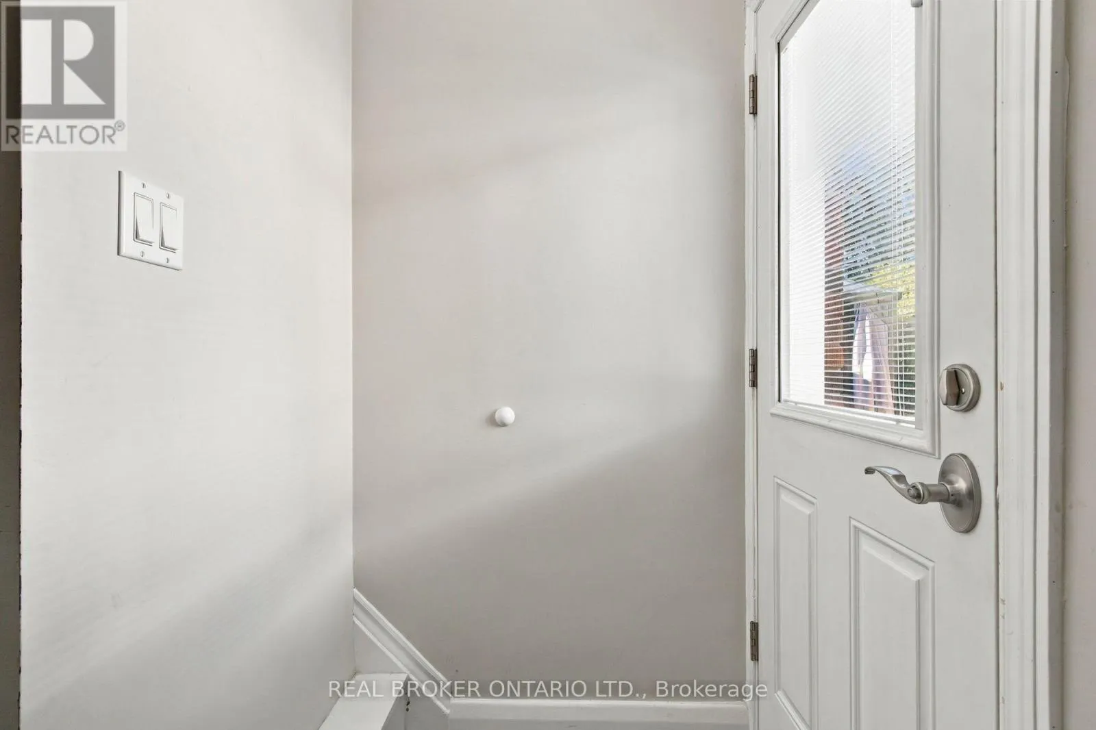 52 DUDHOPE AVENUE