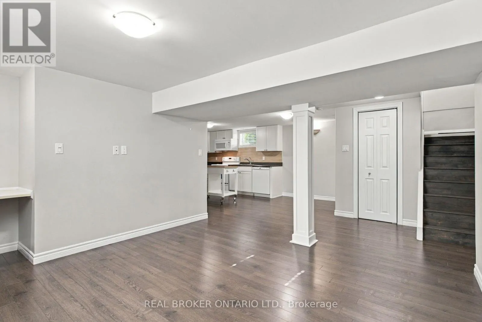 52 DUDHOPE AVENUE