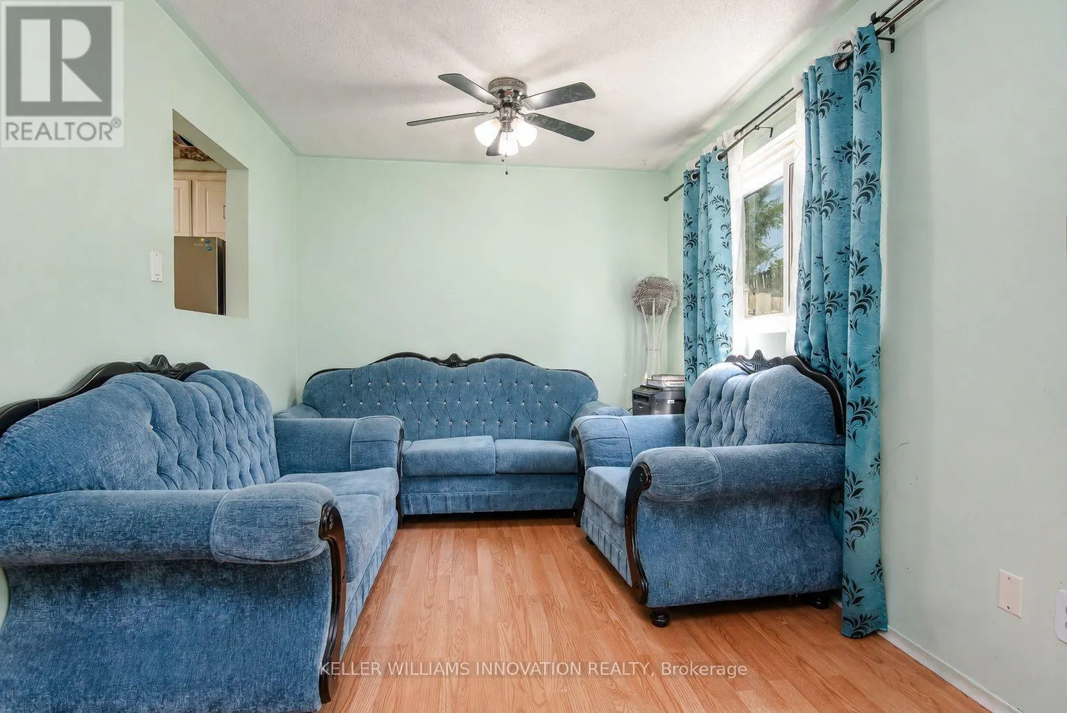 C - 304 BLUEVALE STREET N