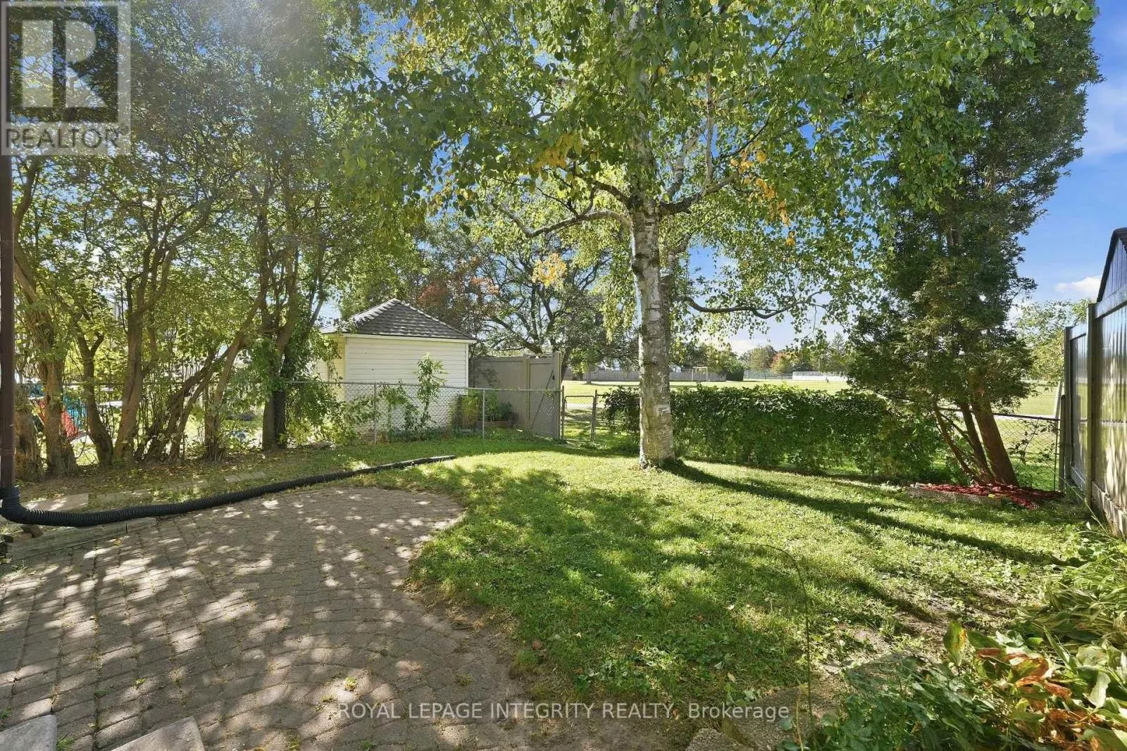 909 LAWNSBERRY DRIVE