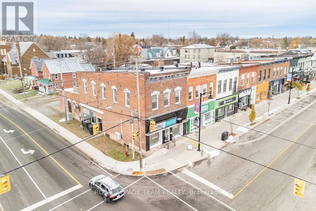 4 ELGIN STREET W