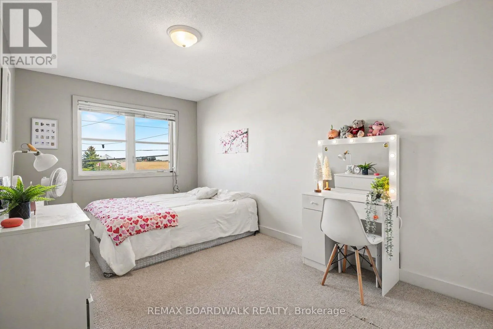 1109 FIELDFAIR WAY
