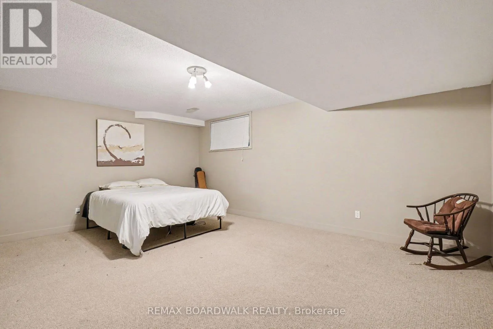 1109 FIELDFAIR WAY