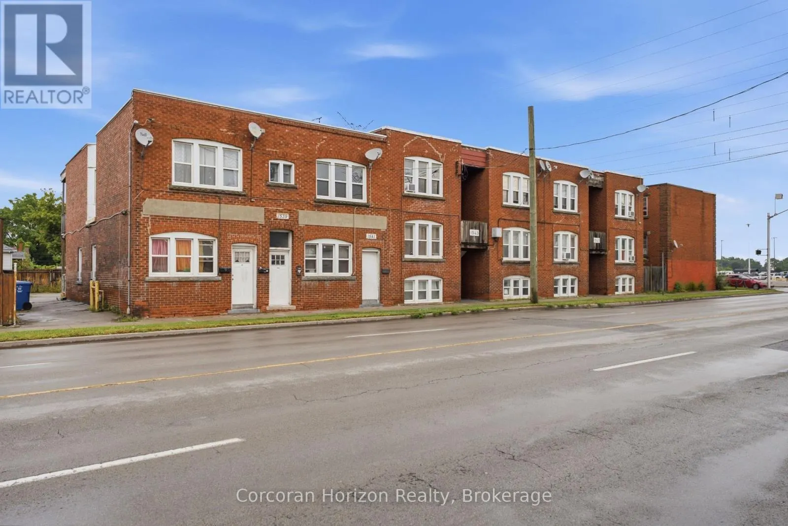 1539-1547 BARTON STREET E