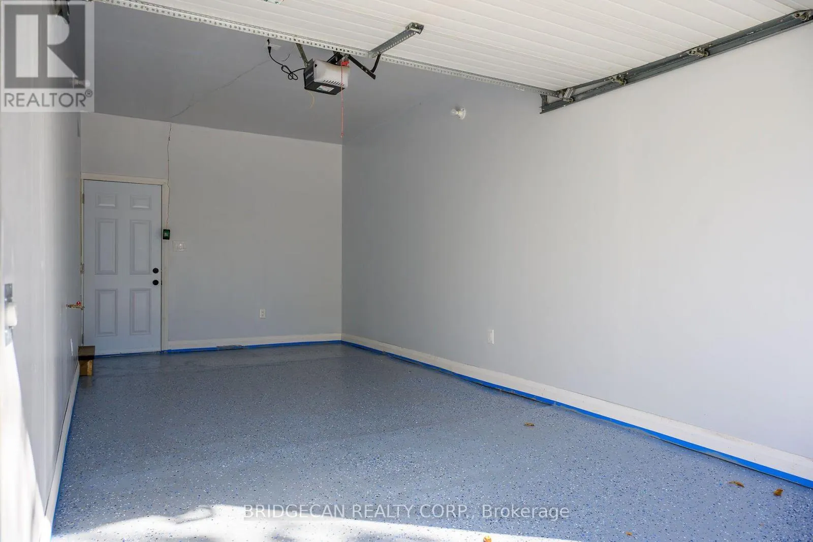 4 BERMUDA COURT