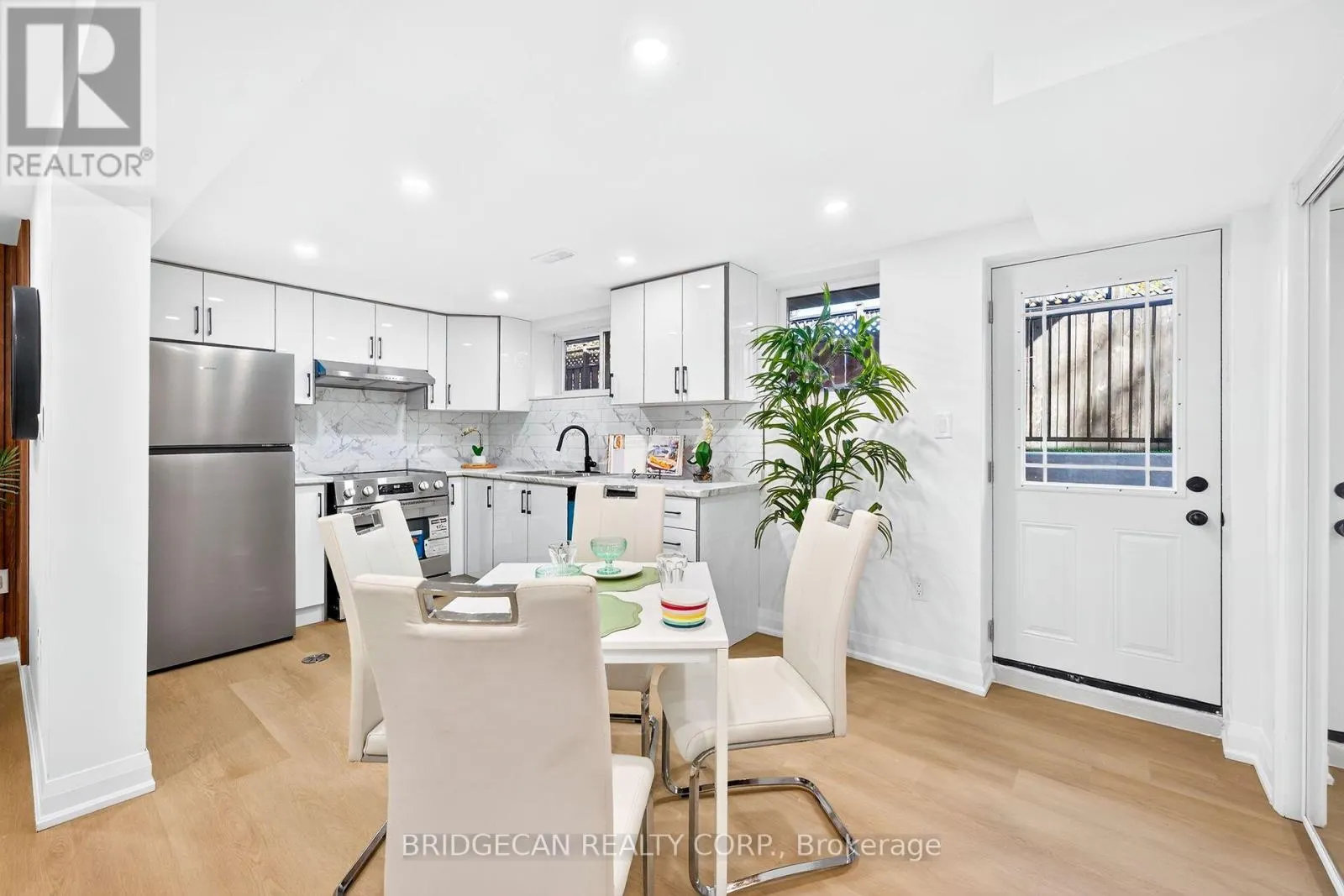 4 BERMUDA COURT