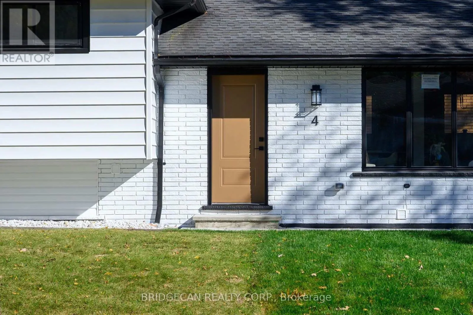 4 BERMUDA COURT