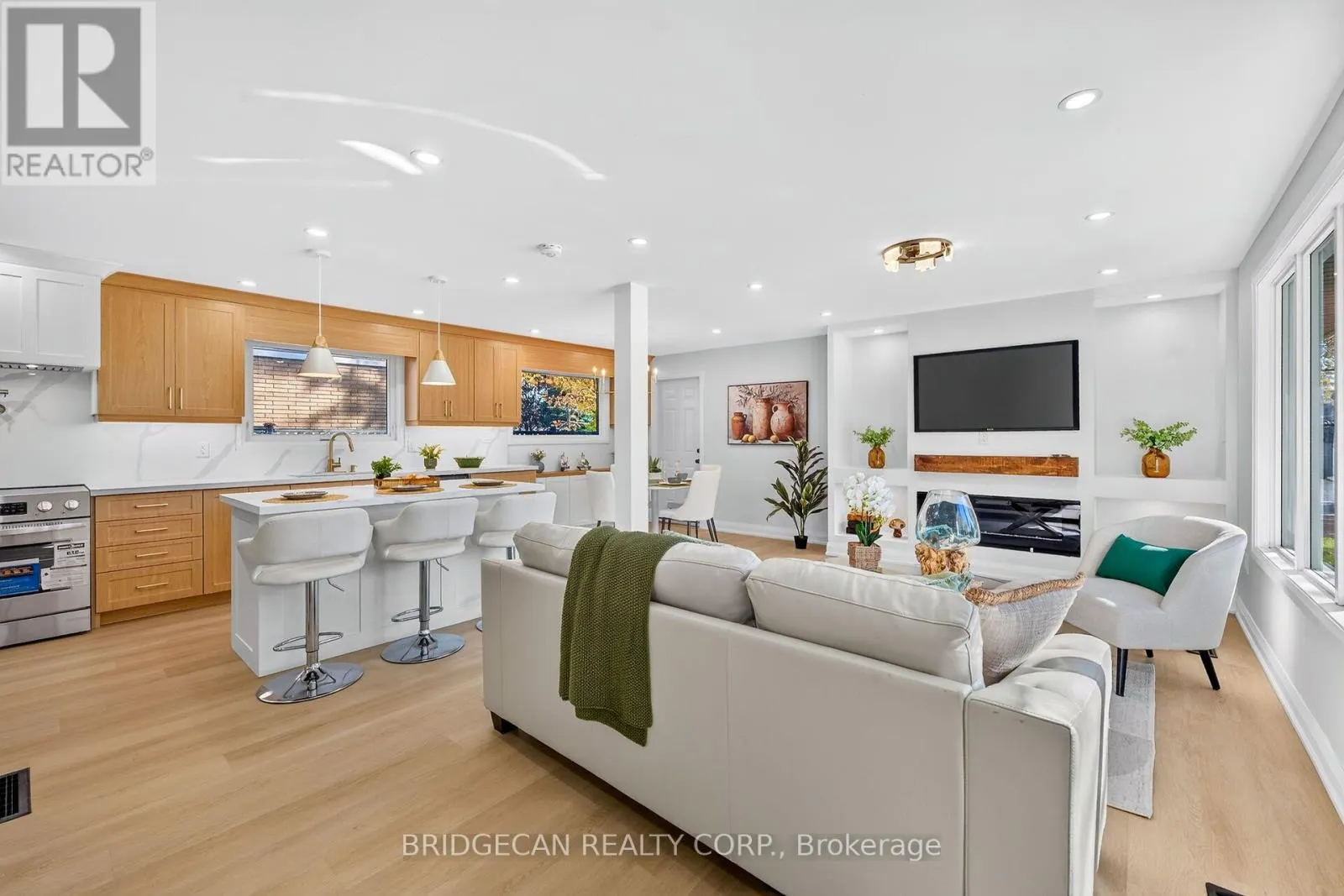 4 BERMUDA COURT
