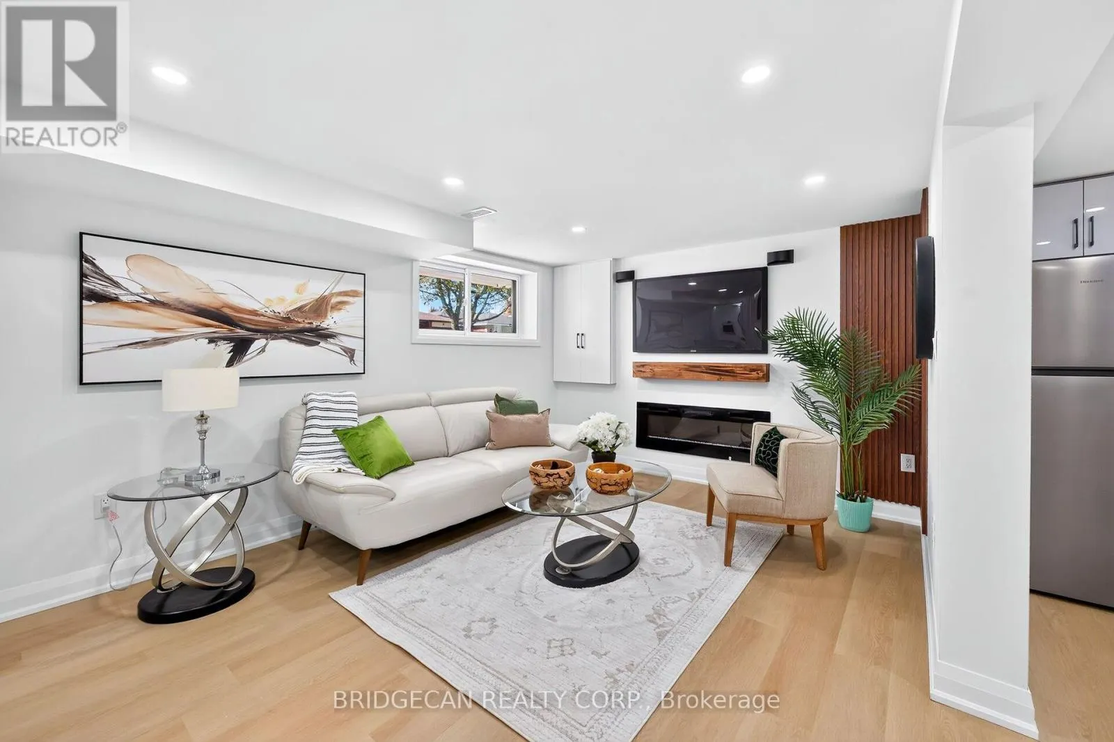 4 BERMUDA COURT