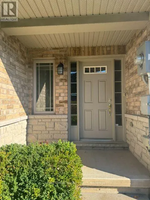 43 HEMLOCK WAY