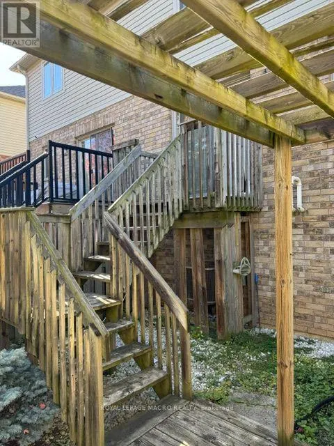 43 HEMLOCK WAY