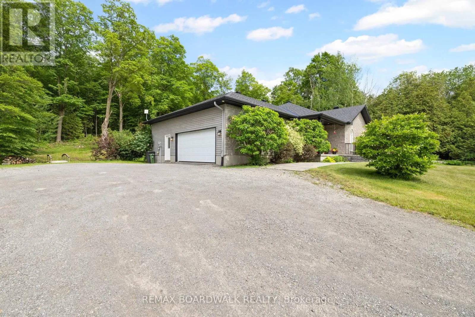 6671 THIRD LINE ROAD