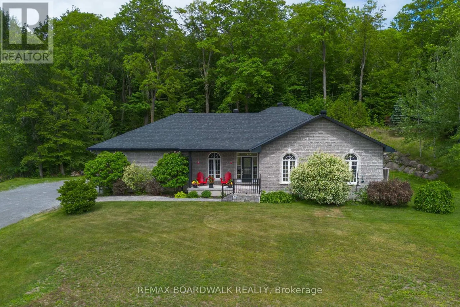 6671 THIRD LINE ROAD