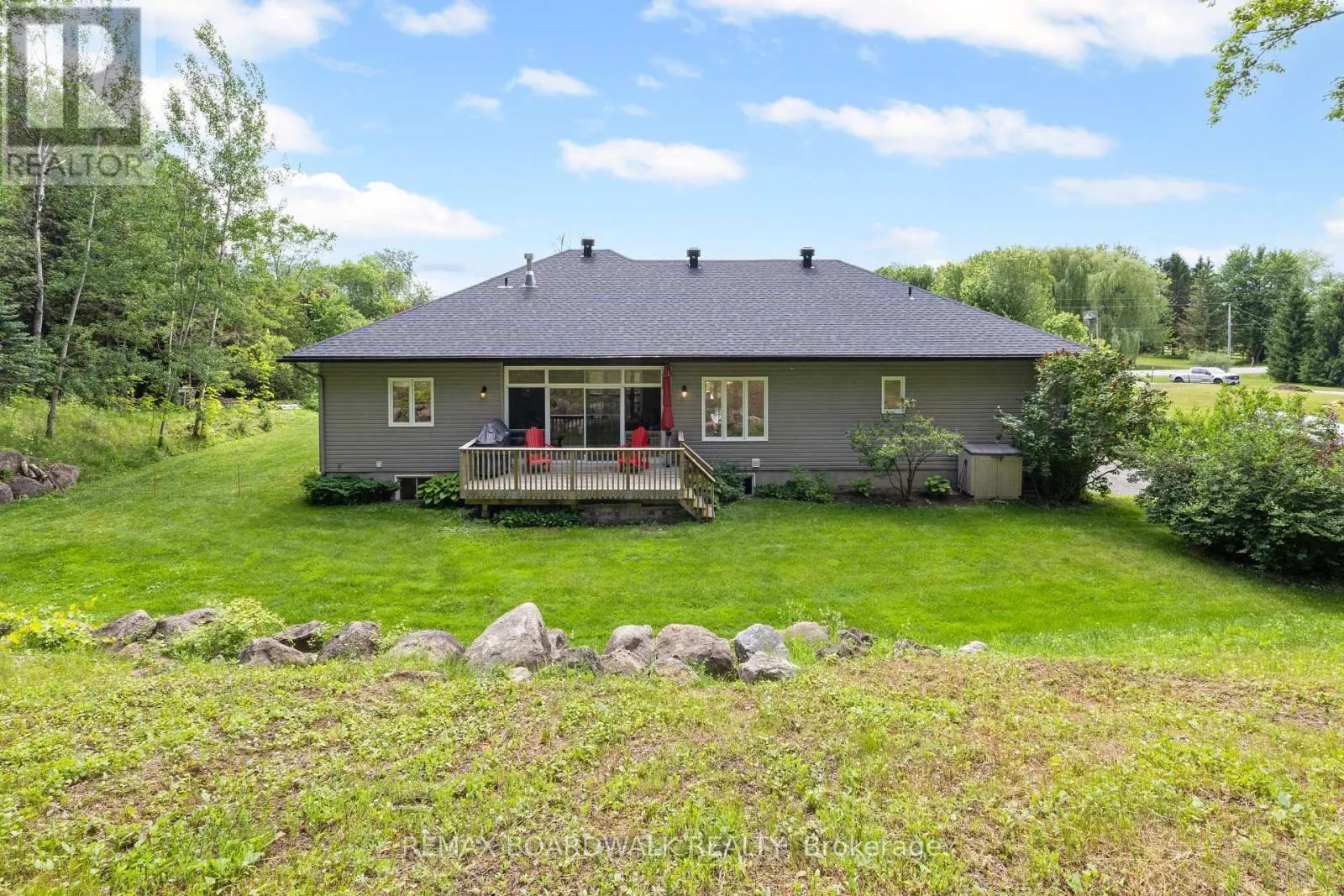 6671 THIRD LINE ROAD