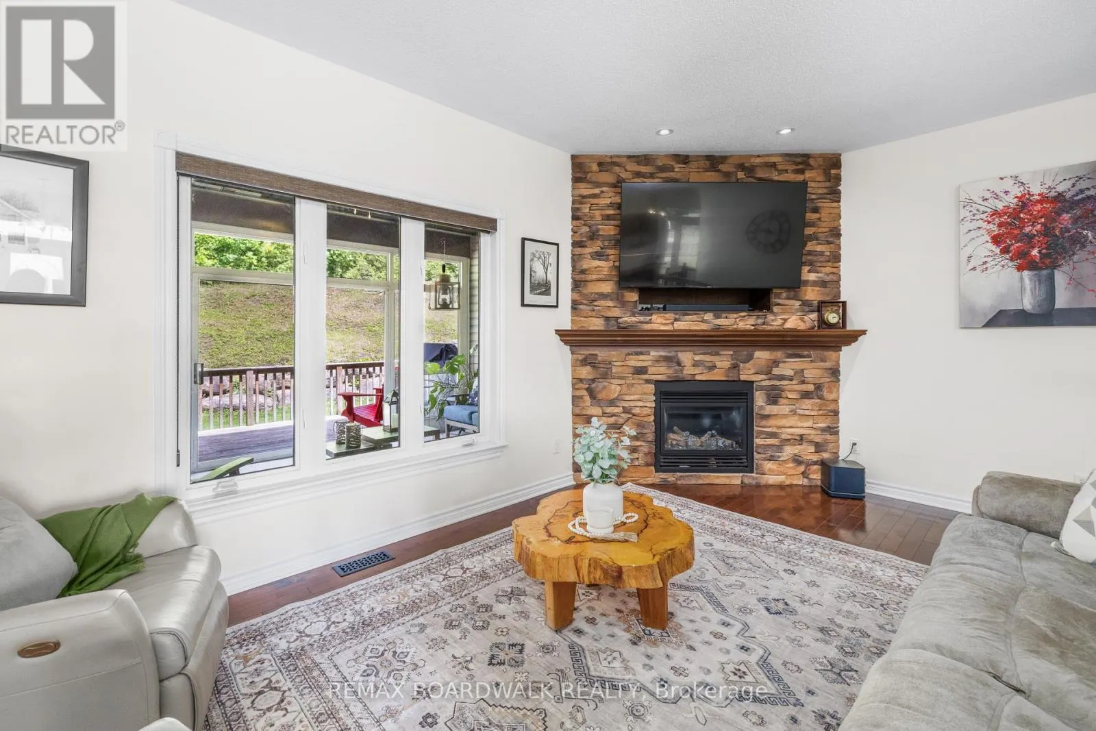 6671 THIRD LINE ROAD